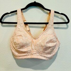 Breezies Lace Women’s Bra 34B Wild Rose, Underwire Champagne Rose Gold Light